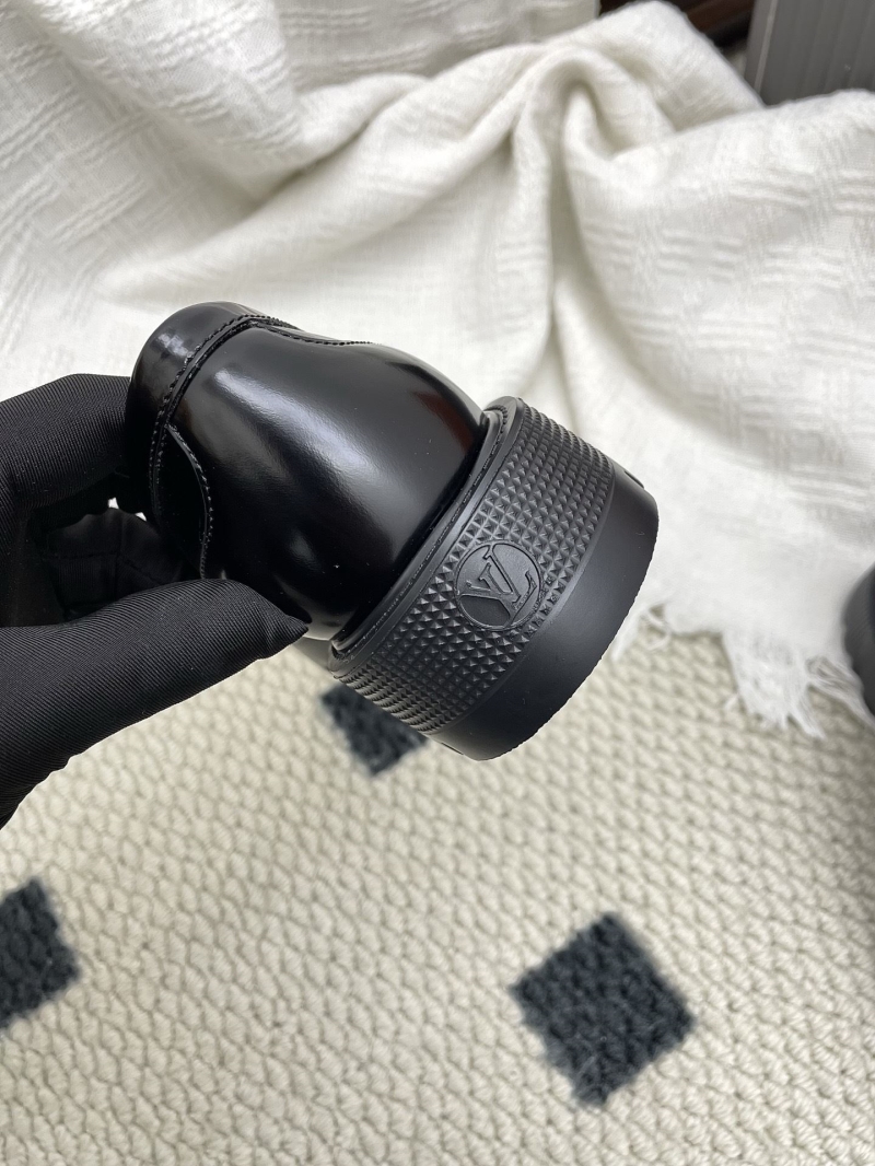 l0vis Vvtt0n loafers